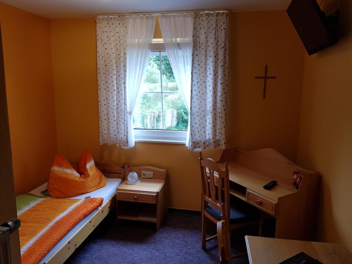 Хостел Zur Dorfmuhle Aislingen Экстерьер фото